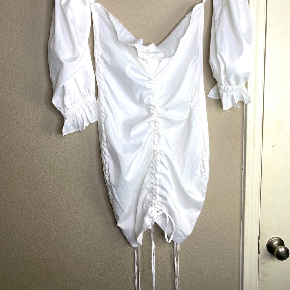 CUTE WHITE BRUNCH DRESS